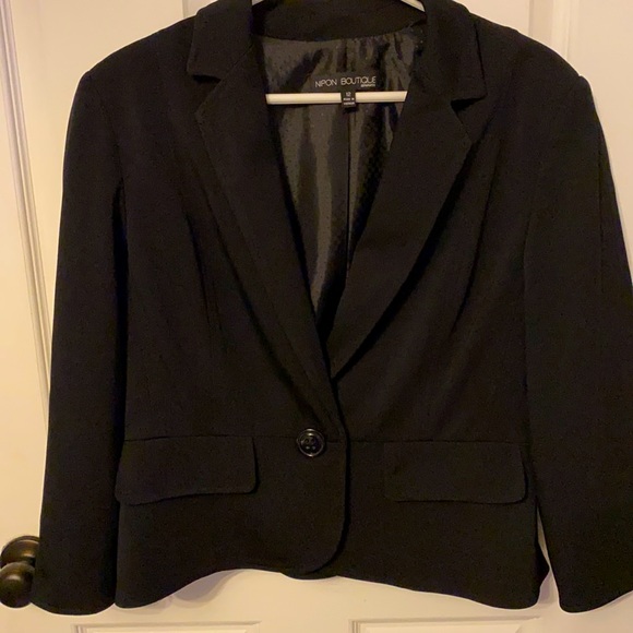 Cute black blazer with 3/4 sleeves - Picture 1 of 3